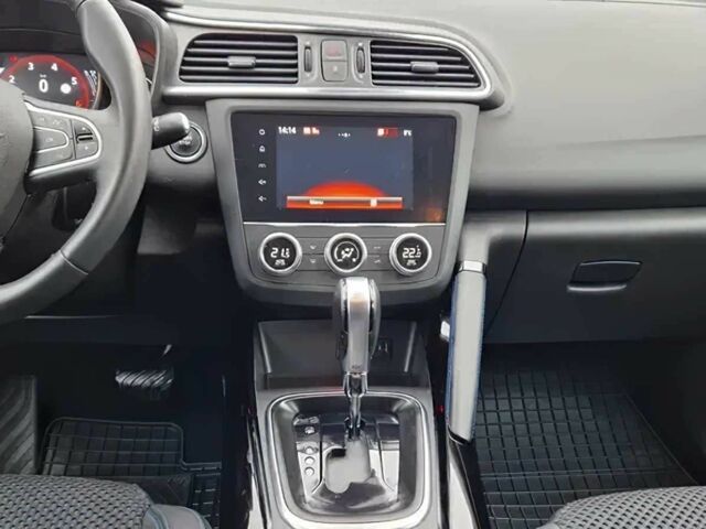 Білий Рено Kadjar, об'ємом двигуна 0.14 л та пробігом 64 тис. км за 14000 $, фото 7 на Automoto.ua