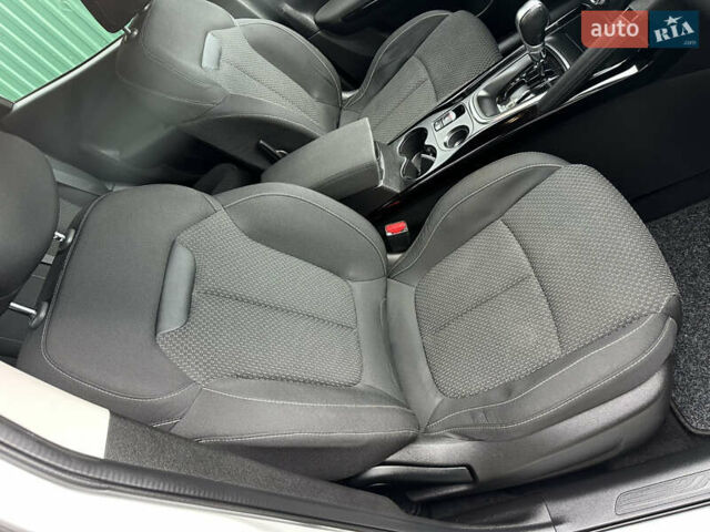 Белый Рено Kadjar, объемом двигателя 1.5 л и пробегом 217 тыс. км за 17845 $, фото 52 на Automoto.ua