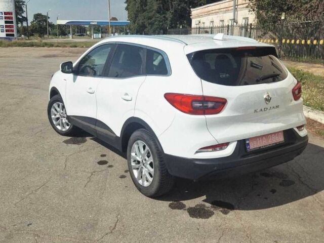 Белый Рено Kadjar, объемом двигателя 1.5 л и пробегом 181 тыс. км за 17500 $, фото 2 на Automoto.ua