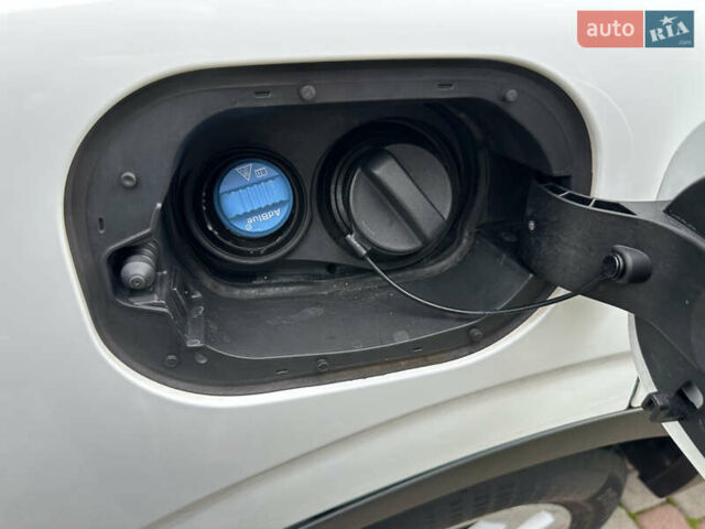 Белый Рено Kadjar, объемом двигателя 1.5 л и пробегом 217 тыс. км за 17845 $, фото 47 на Automoto.ua