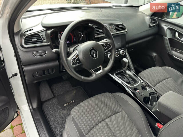 Білий Рено Kadjar, об'ємом двигуна 1.5 л та пробігом 217 тис. км за 17833 $, фото 21 на Automoto.ua