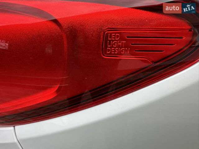 Білий Рено Kadjar, об'ємом двигуна 1.5 л та пробігом 217 тис. км за 17833 $, фото 83 на Automoto.ua