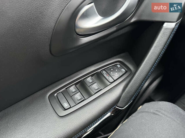 Белый Рено Kadjar, объемом двигателя 1.46 л и пробегом 93 тыс. км за 19600 $, фото 51 на Automoto.ua