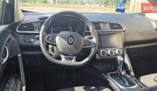 Белый Рено Kadjar, объемом двигателя 1.46 л и пробегом 181 тыс. км за 18000 $, фото 18 на Automoto.ua