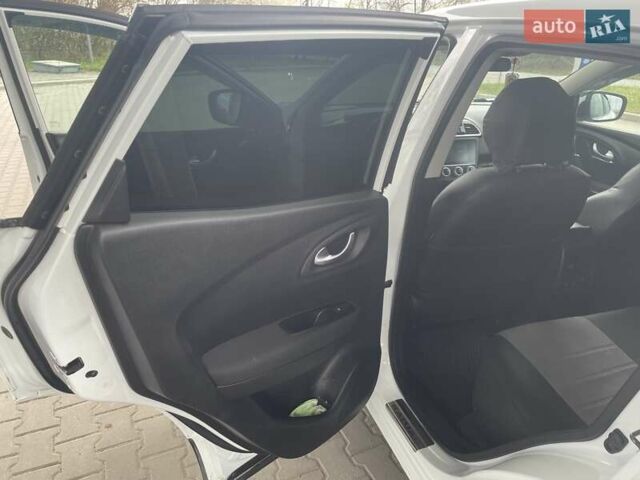Белый Рено Kadjar, объемом двигателя 1.46 л и пробегом 132 тыс. км за 19200 $, фото 11 на Automoto.ua