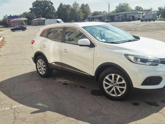 Белый Рено Kadjar, объемом двигателя 1.5 л и пробегом 181 тыс. км за 18000 $, фото 5 на Automoto.ua