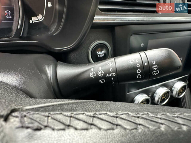 Белый Рено Kadjar, объемом двигателя 1.5 л и пробегом 217 тыс. км за 17845 $, фото 27 на Automoto.ua