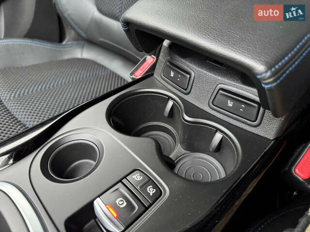 Белый Рено Kadjar, объемом двигателя 1.46 л и пробегом 93 тыс. км за 19600 $, фото 50 на Automoto.ua