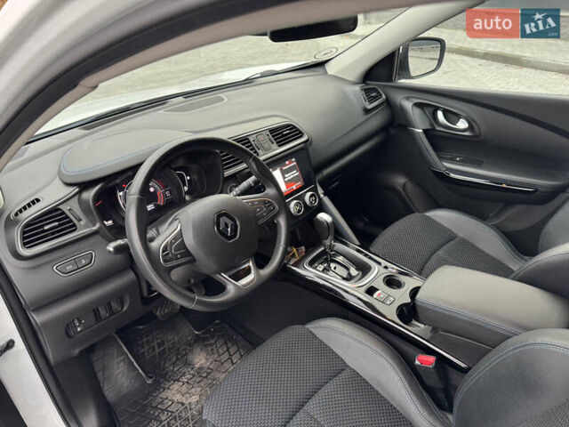 Белый Рено Kadjar, объемом двигателя 1.46 л и пробегом 93 тыс. км за 19600 $, фото 27 на Automoto.ua