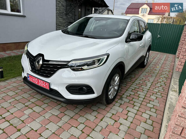 Белый Рено Kadjar, объемом двигателя 1.5 л и пробегом 217 тыс. км за 17845 $, фото 3 на Automoto.ua