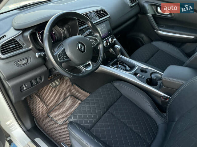 Белый Рено Kadjar, объемом двигателя 1.46 л и пробегом 50 тыс. км за 22500 $, фото 30 на Automoto.ua