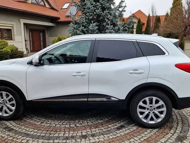 Білий Рено Kadjar, об'ємом двигуна 0.14 л та пробігом 64 тис. км за 14000 $, фото 4 на Automoto.ua