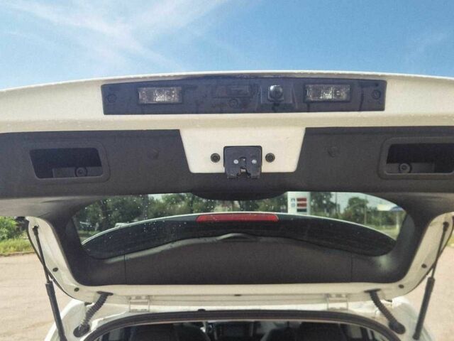 Белый Рено Kadjar, объемом двигателя 1.5 л и пробегом 181 тыс. км за 17500 $, фото 9 на Automoto.ua