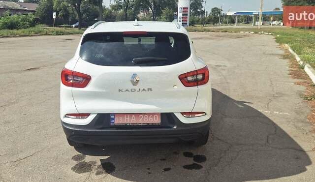 Белый Рено Kadjar, объемом двигателя 1.46 л и пробегом 181 тыс. км за 18000 $, фото 6 на Automoto.ua