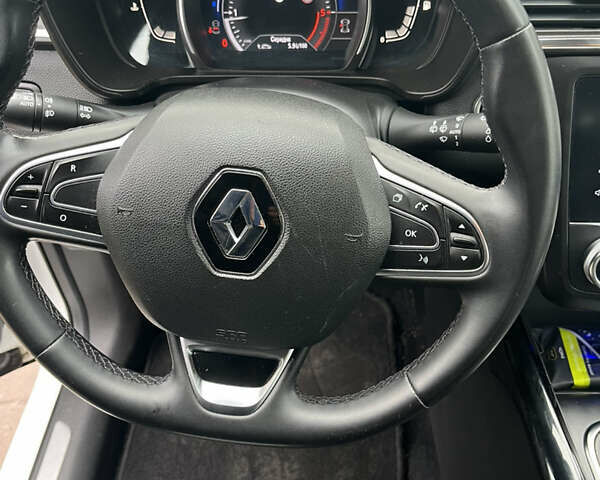 Білий Рено Kadjar, об'ємом двигуна 1.5 л та пробігом 180 тис. км за 17500 $, фото 17 на Automoto.ua