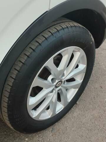 Белый Рено Kadjar, объемом двигателя 1.5 л и пробегом 103 тыс. км за 18800 $, фото 13 на Automoto.ua