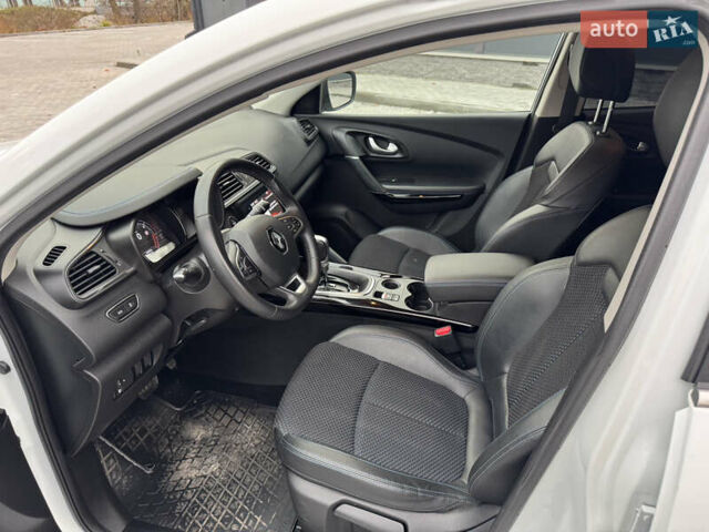 Белый Рено Kadjar, объемом двигателя 1.46 л и пробегом 93 тыс. км за 19600 $, фото 26 на Automoto.ua