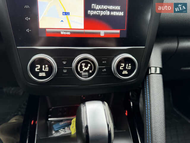 Белый Рено Kadjar, объемом двигателя 1.46 л и пробегом 93 тыс. км за 19600 $, фото 47 на Automoto.ua