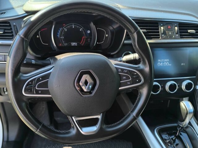 Білий Рено Kadjar, об'ємом двигуна 1.5 л та пробігом 177 тис. км за 20850 $, фото 6 на Automoto.ua
