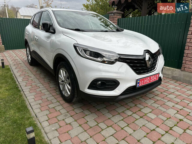 Білий Рено Kadjar, об'ємом двигуна 1.5 л та пробігом 217 тис. км за 17833 $, фото 1 на Automoto.ua