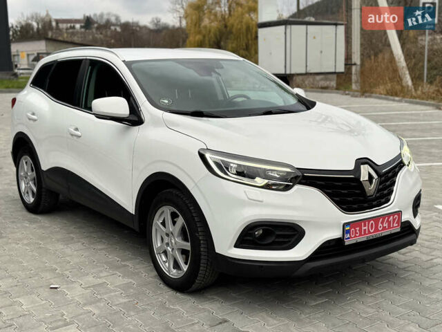 Белый Рено Kadjar, объемом двигателя 1.46 л и пробегом 93 тыс. км за 19600 $, фото 7 на Automoto.ua