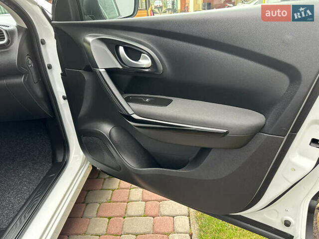 Білий Рено Kadjar, об'ємом двигуна 1.5 л та пробігом 217 тис. км за 17833 $, фото 55 на Automoto.ua