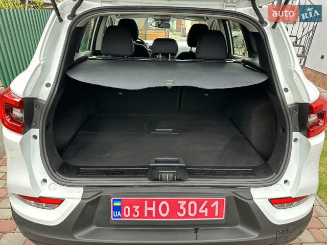 Белый Рено Kadjar, объемом двигателя 1.5 л и пробегом 217 тыс. км за 17845 $, фото 42 на Automoto.ua
