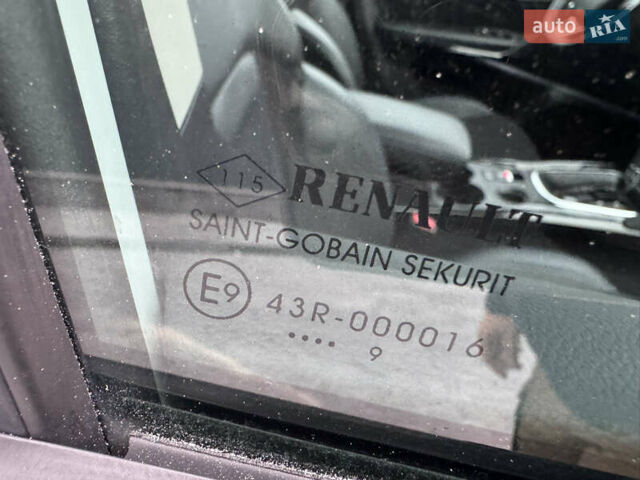 Белый Рено Kadjar, объемом двигателя 1.46 л и пробегом 93 тыс. км за 19600 $, фото 22 на Automoto.ua