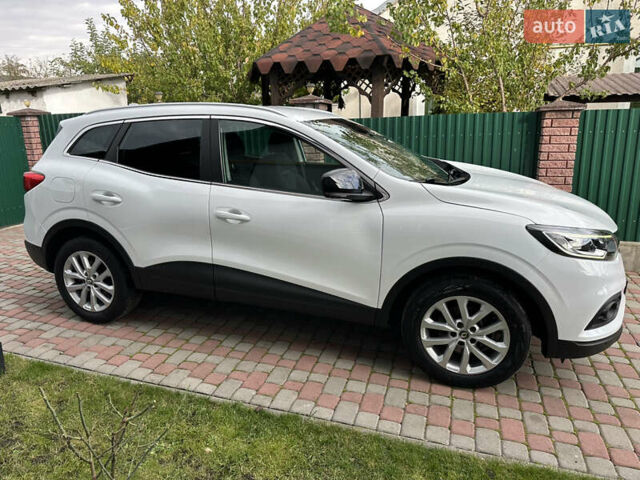 Белый Рено Kadjar, объемом двигателя 1.5 л и пробегом 217 тыс. км за 17845 $, фото 4 на Automoto.ua