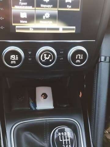 Белый Рено Kadjar, объемом двигателя 1.5 л и пробегом 103 тыс. км за 18800 $, фото 29 на Automoto.ua