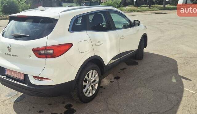 Белый Рено Kadjar, объемом двигателя 1.46 л и пробегом 181 тыс. км за 18000 $, фото 4 на Automoto.ua