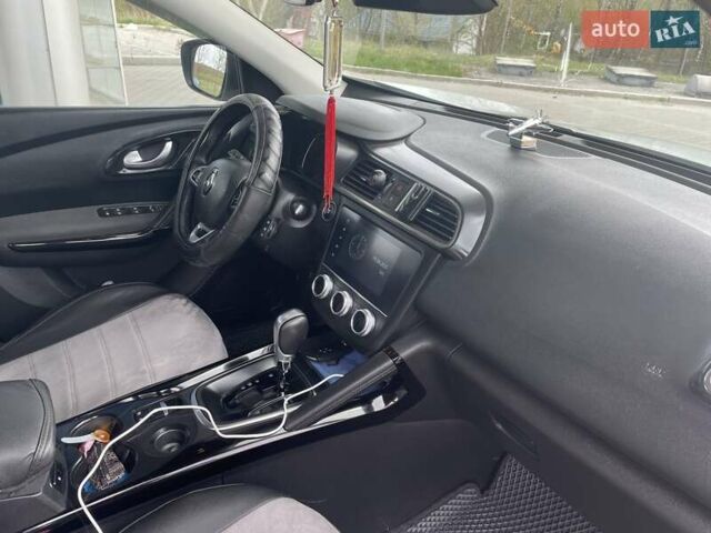 Белый Рено Kadjar, объемом двигателя 1.46 л и пробегом 132 тыс. км за 19200 $, фото 16 на Automoto.ua