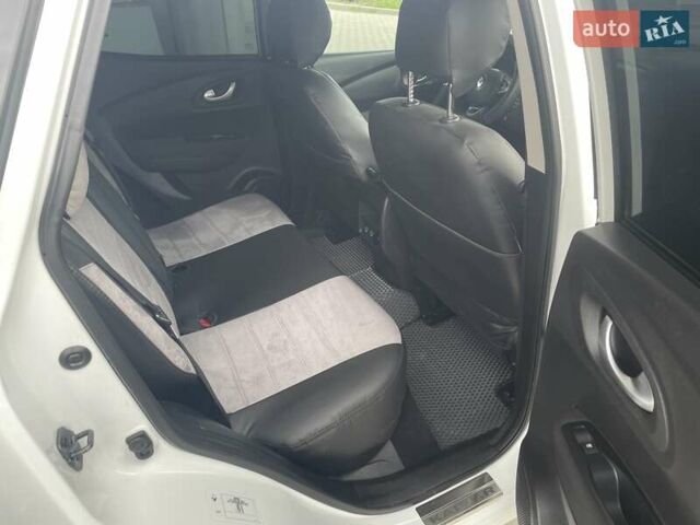 Белый Рено Kadjar, объемом двигателя 1.46 л и пробегом 132 тыс. км за 19200 $, фото 17 на Automoto.ua