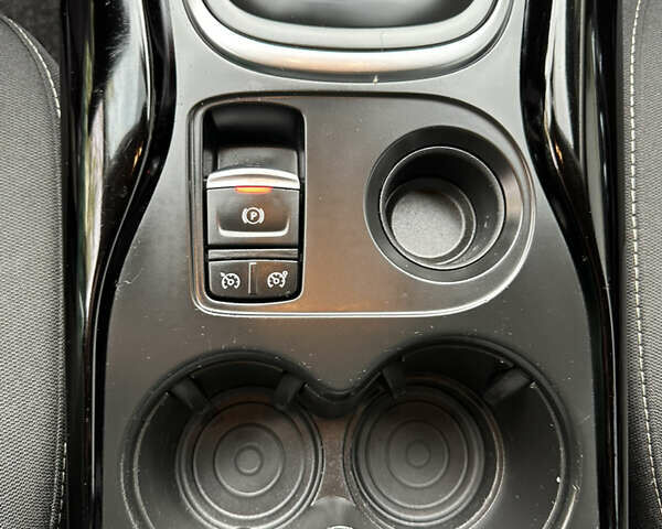 Белый Рено Kadjar, объемом двигателя 1.5 л и пробегом 217 тыс. км за 17845 $, фото 34 на Automoto.ua