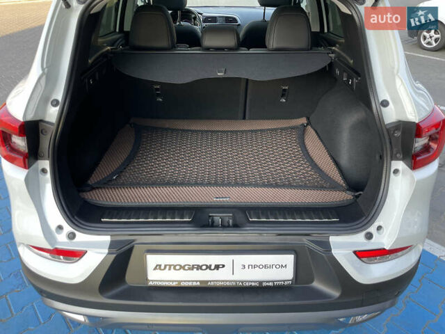 Белый Рено Kadjar, объемом двигателя 1.46 л и пробегом 50 тыс. км за 22500 $, фото 10 на Automoto.ua