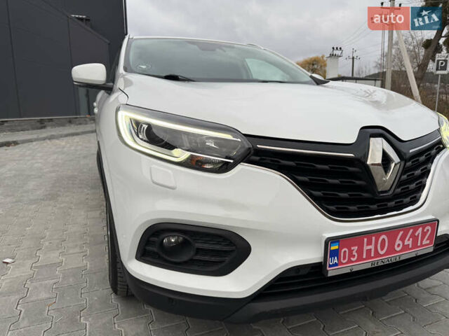 Белый Рено Kadjar, объемом двигателя 1.46 л и пробегом 93 тыс. км за 19600 $, фото 14 на Automoto.ua
