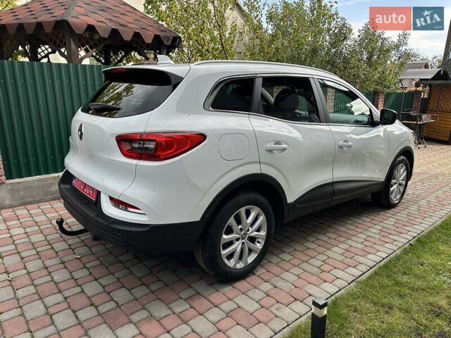 Белый Рено Kadjar, объемом двигателя 1.5 л и пробегом 217 тыс. км за 17845 $, фото 5 на Automoto.ua