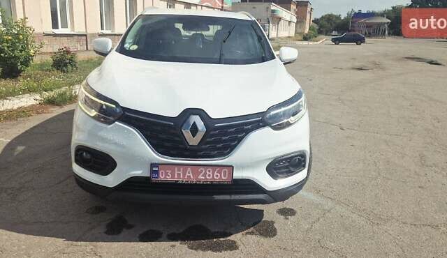 Белый Рено Kadjar, объемом двигателя 1.46 л и пробегом 181 тыс. км за 18000 $, фото 2 на Automoto.ua