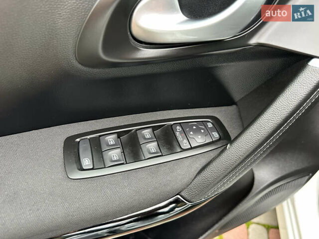Білий Рено Kadjar, об'ємом двигуна 1.5 л та пробігом 217 тис. км за 17833 $, фото 19 на Automoto.ua