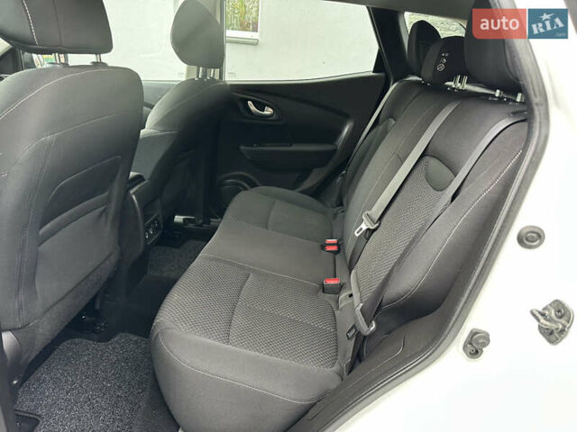 Белый Рено Kadjar, объемом двигателя 1.5 л и пробегом 217 тыс. км за 17845 $, фото 39 на Automoto.ua