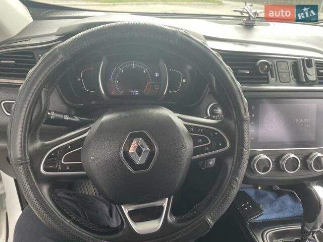 Белый Рено Kadjar, объемом двигателя 1.46 л и пробегом 132 тыс. км за 19200 $, фото 15 на Automoto.ua