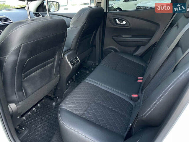 Белый Рено Kadjar, объемом двигателя 1.46 л и пробегом 50 тыс. км за 22500 $, фото 12 на Automoto.ua