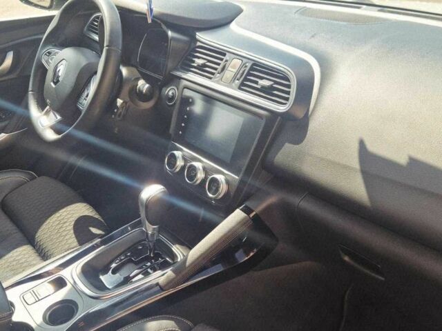 Белый Рено Kadjar, объемом двигателя 1.5 л и пробегом 181 тыс. км за 17500 $, фото 12 на Automoto.ua