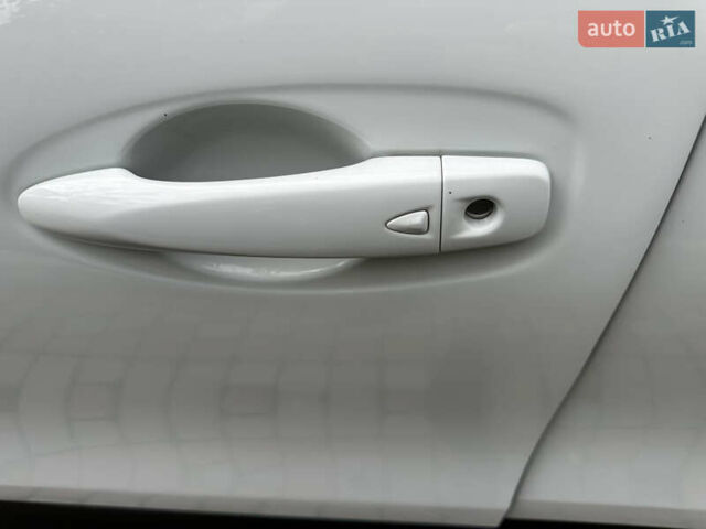 Белый Рено Kadjar, объемом двигателя 1.5 л и пробегом 217 тыс. км за 17845 $, фото 61 на Automoto.ua