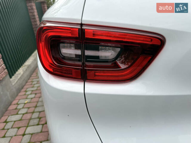 Білий Рено Kadjar, об'ємом двигуна 1.5 л та пробігом 217 тис. км за 17833 $, фото 86 на Automoto.ua