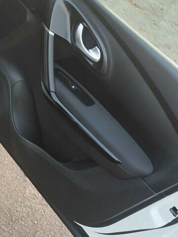 Белый Рено Kadjar, объемом двигателя 1.5 л и пробегом 103 тыс. км за 18800 $, фото 22 на Automoto.ua