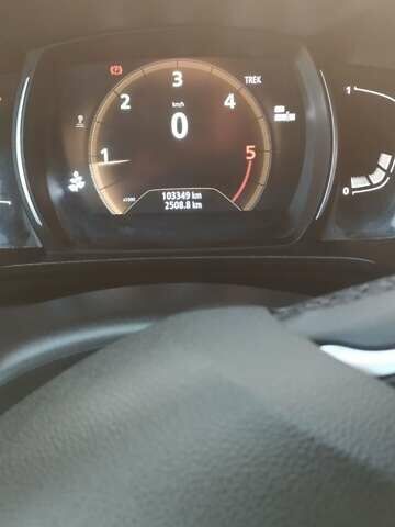 Белый Рено Kadjar, объемом двигателя 1.5 л и пробегом 103 тыс. км за 18800 $, фото 28 на Automoto.ua