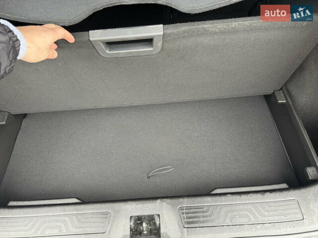 Білий Рено Kadjar, об'ємом двигуна 1.46 л та пробігом 191 тис. км за 18800 $, фото 37 на Automoto.ua