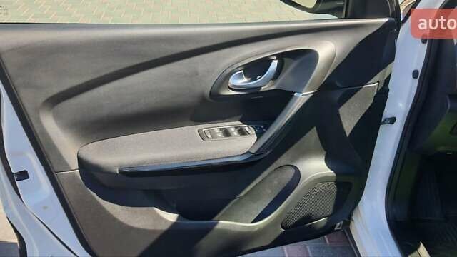 Білий Рено Kadjar, об'ємом двигуна 1.5 л та пробігом 52 тис. км за 23500 $, фото 4 на Automoto.ua