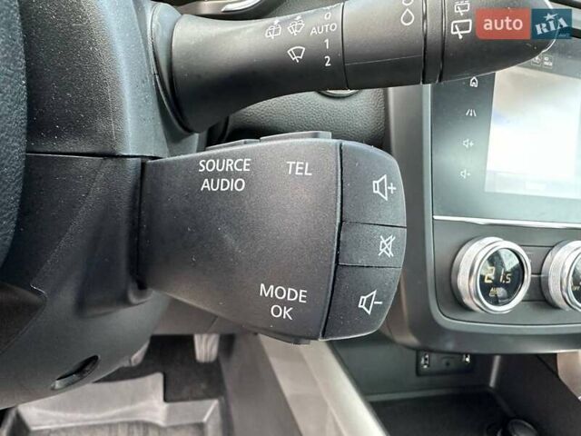 Белый Рено Kadjar, объемом двигателя 1.46 л и пробегом 50 тыс. км за 22300 $, фото 49 на Automoto.ua